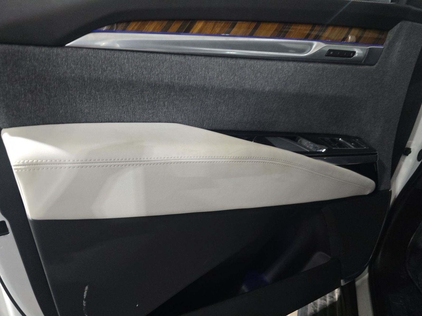 2025 Cadillac Escalade ESV Sport Platinum AWD