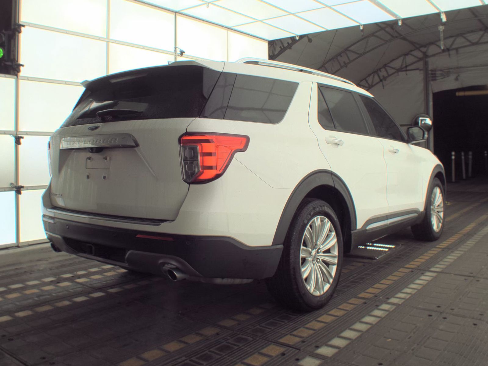 2023 Ford Explorer Limited RWD