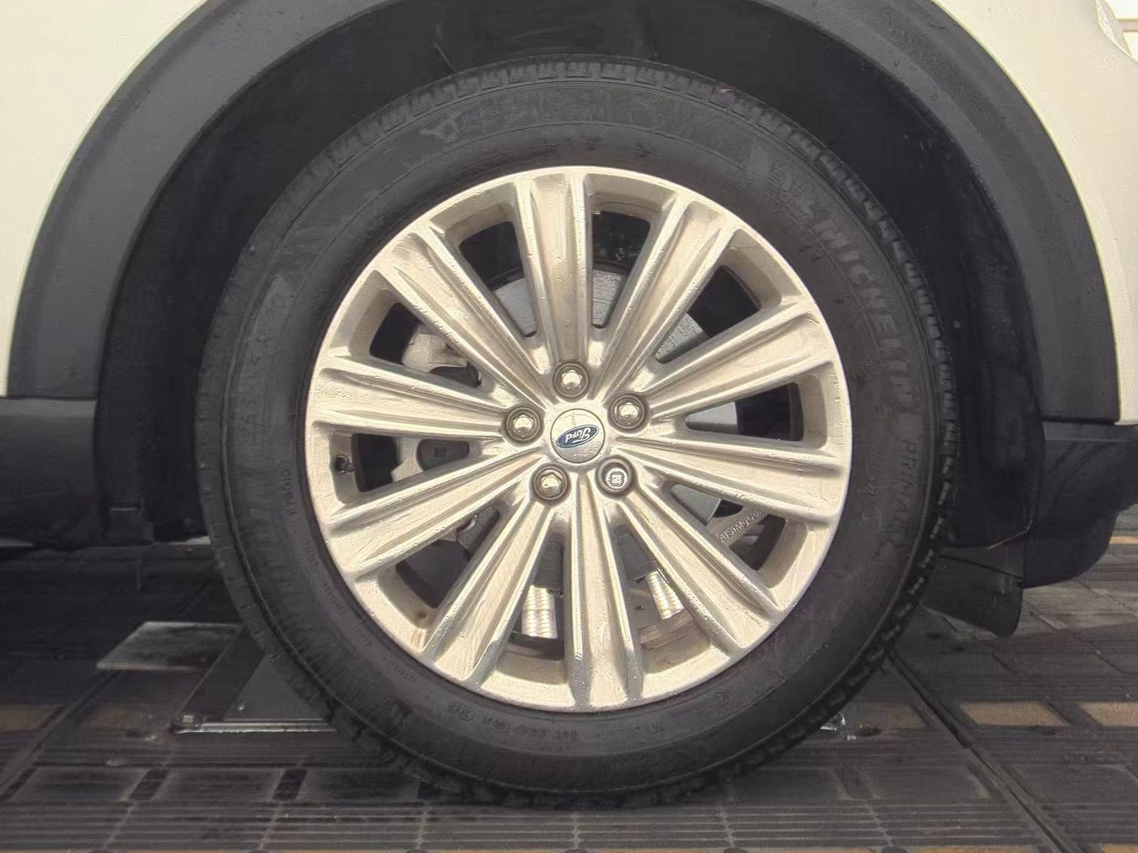 2023 Ford Explorer Limited RWD