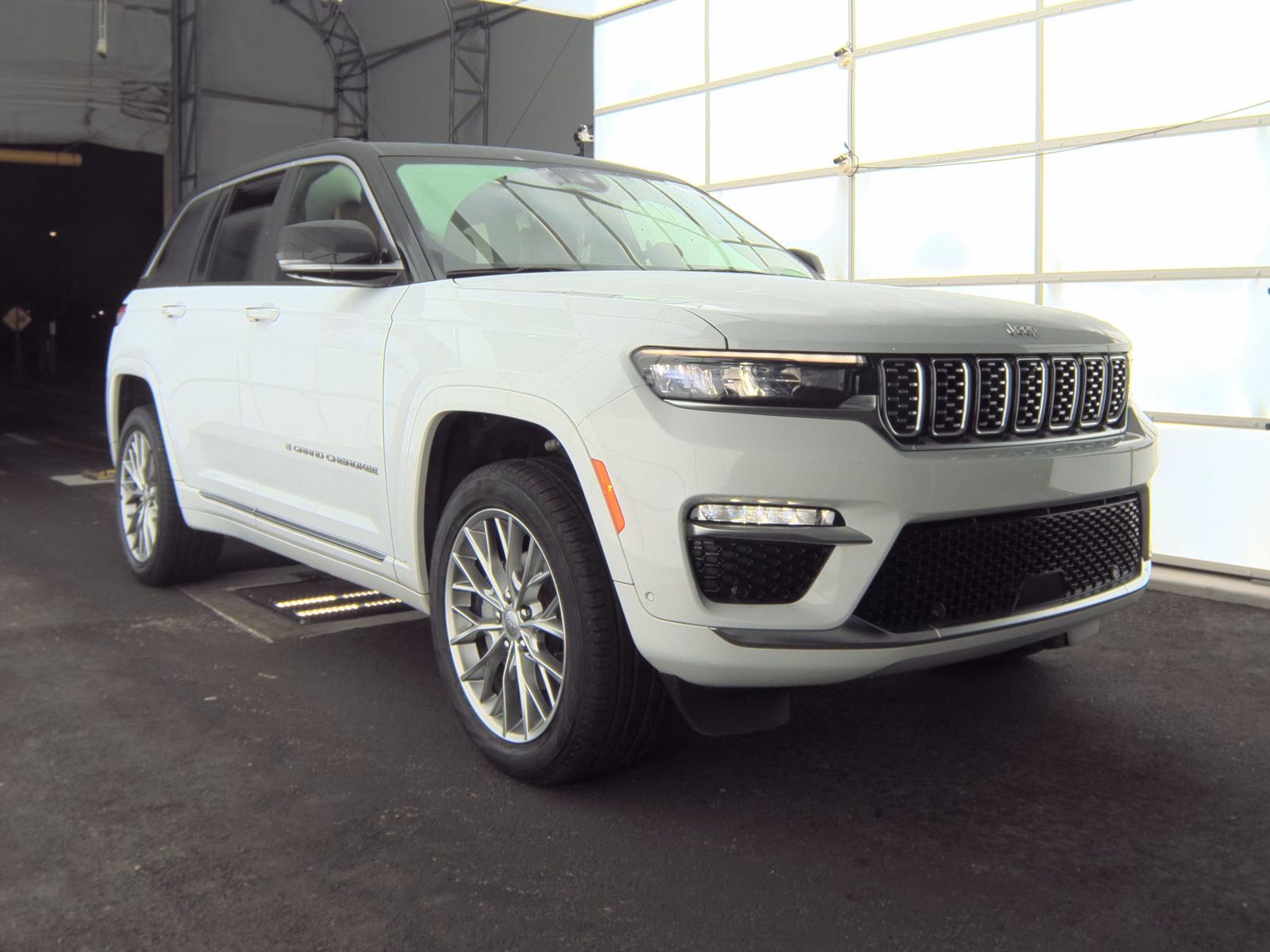 2024 Jeep Grand Cherokee Summit AWD