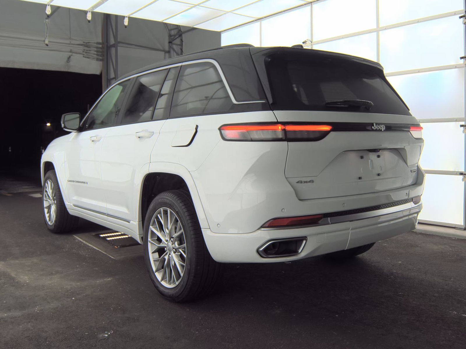 2024 Jeep Grand Cherokee Summit AWD