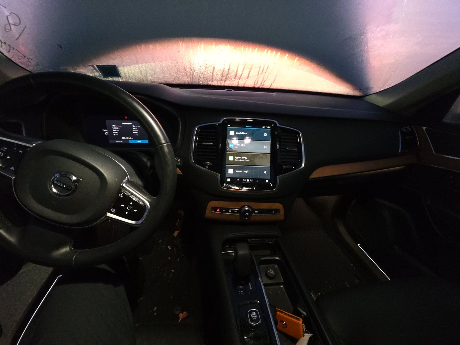 2024 Volvo XC90 B5 Plus AWD