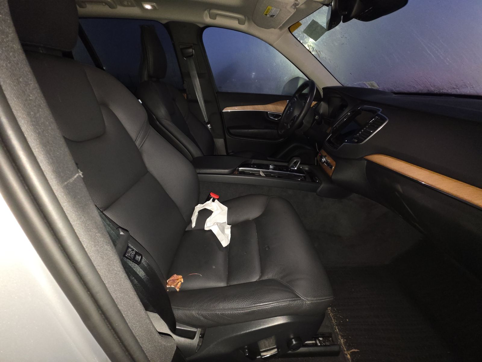 2024 Volvo XC90 B5 Plus AWD