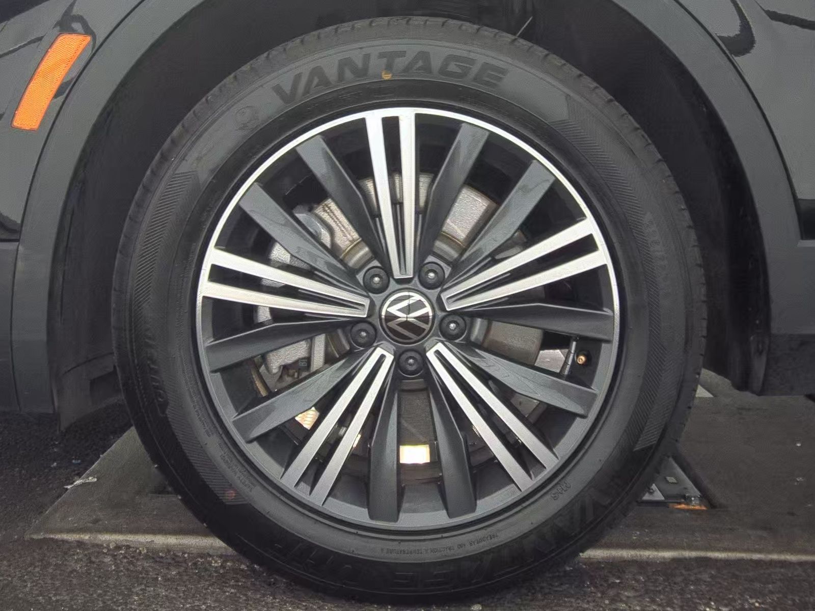 2024 Volkswagen Tiguan 2.0T Wolfsburg Edition FWD