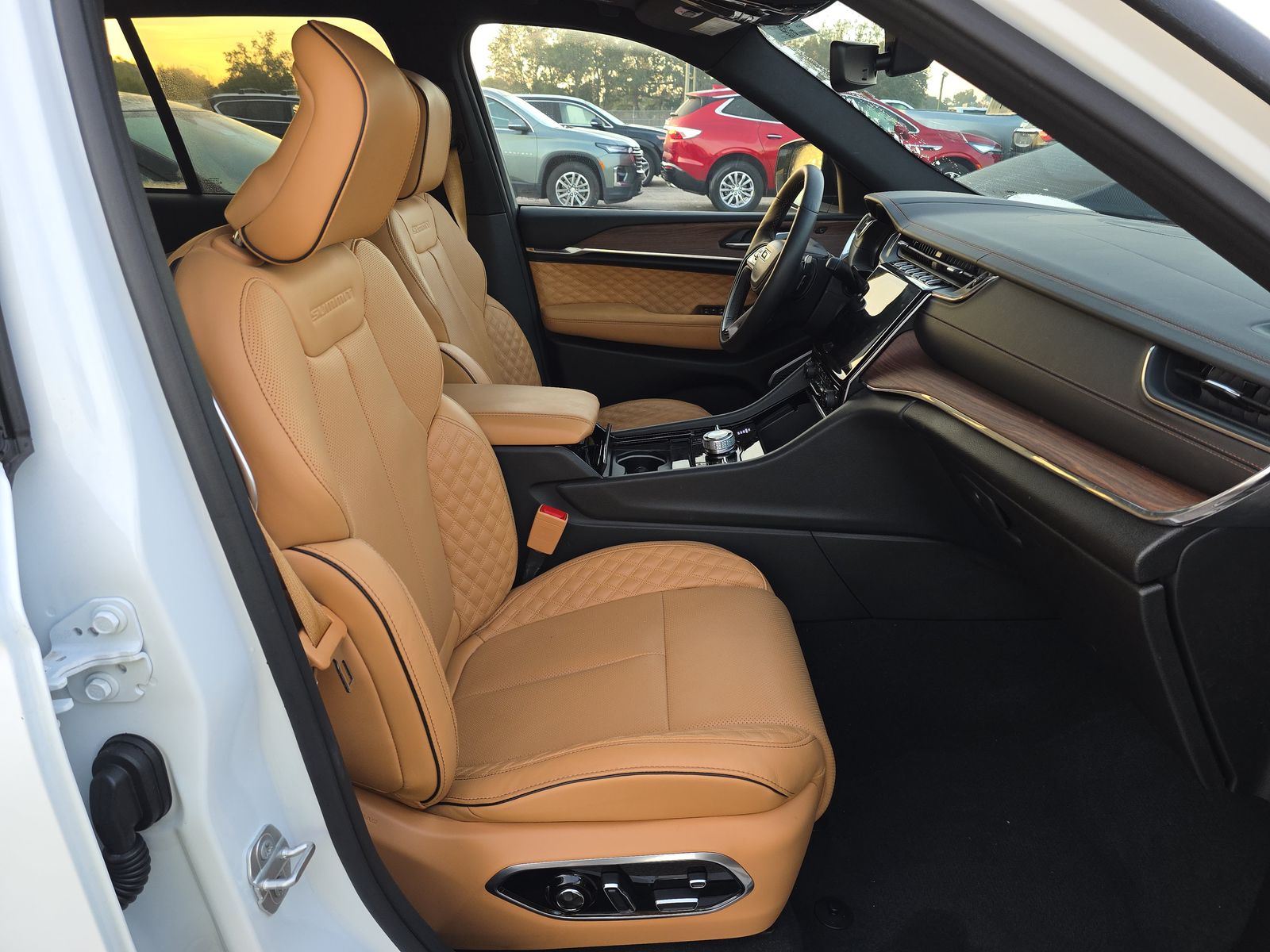 2024 Jeep Grand Cherokee Summit AWD