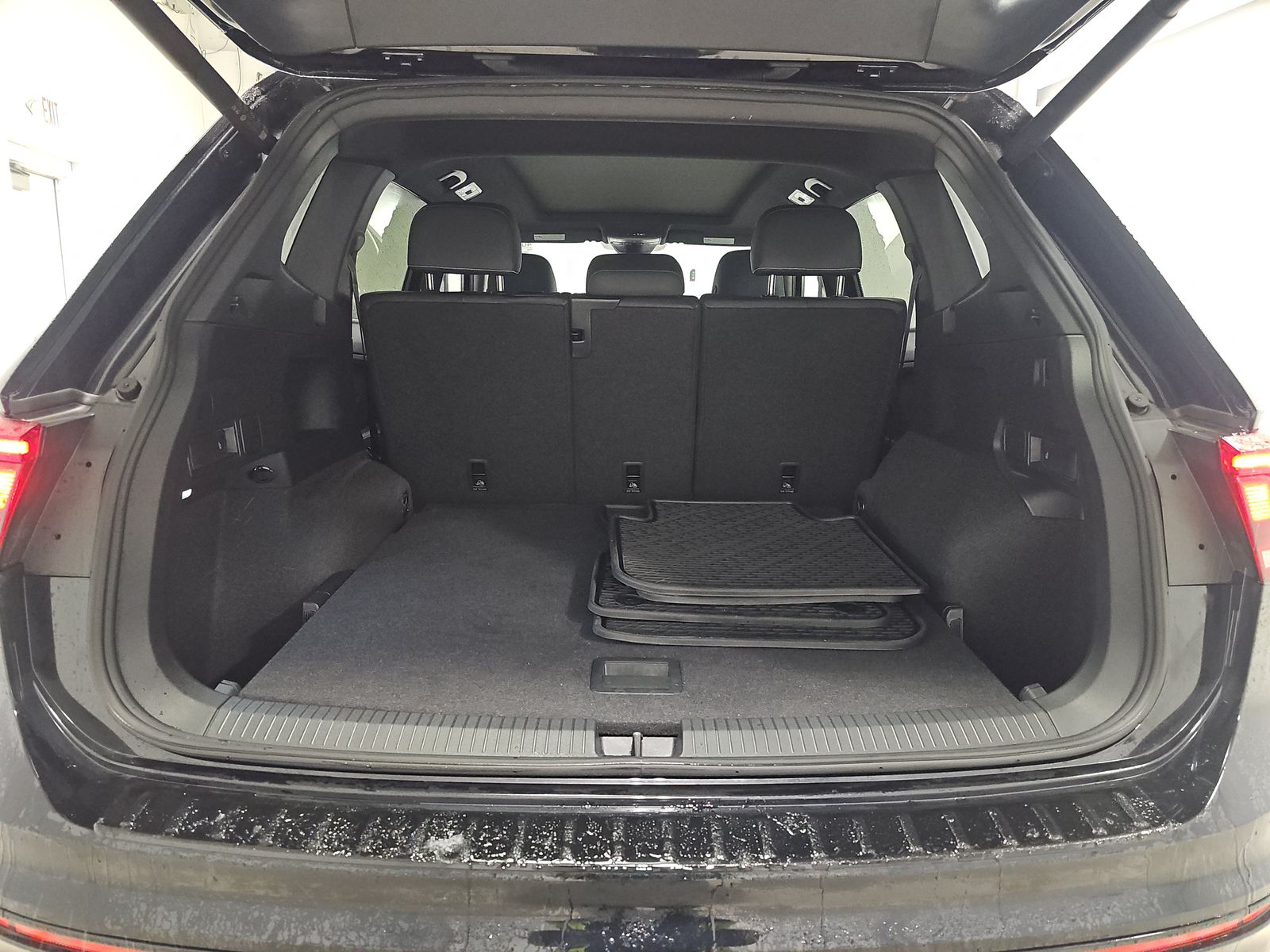 2024 Volkswagen Tiguan 2.0T SE R-Line Black AWD