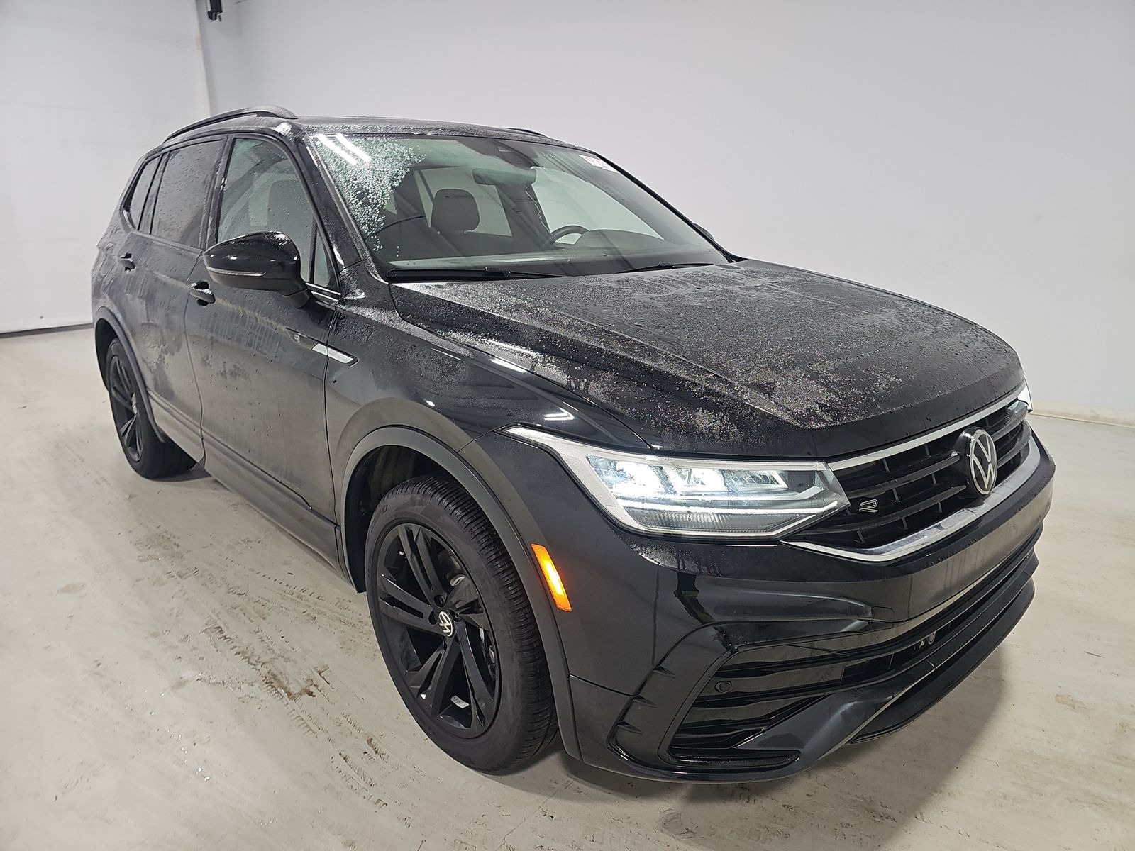 2024 Volkswagen Tiguan 2.0T SE R-Line Black AWD
