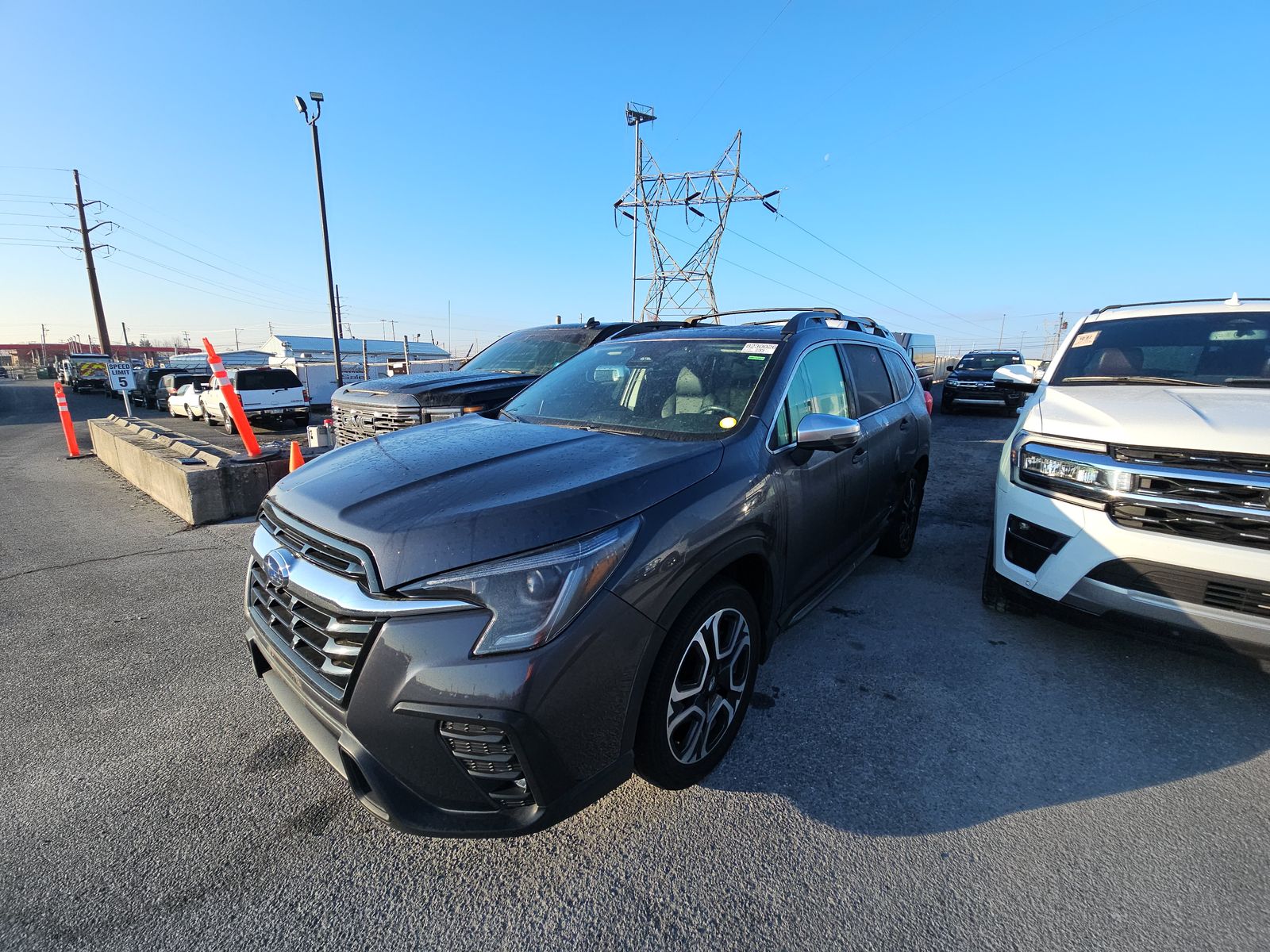 2023 Subaru Ascent Limited's photo