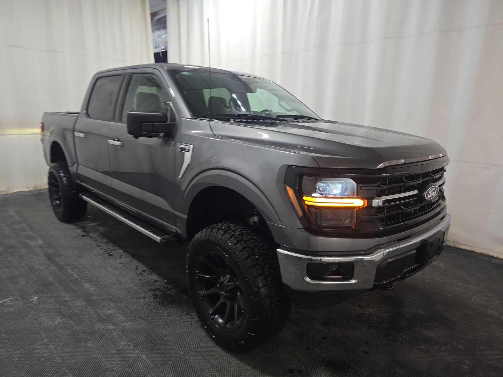2024 Ford F-150 XLT AWD