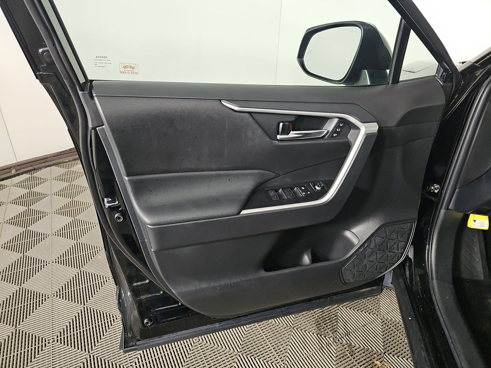 2024 Toyota RAV4 XLE Premium AWD