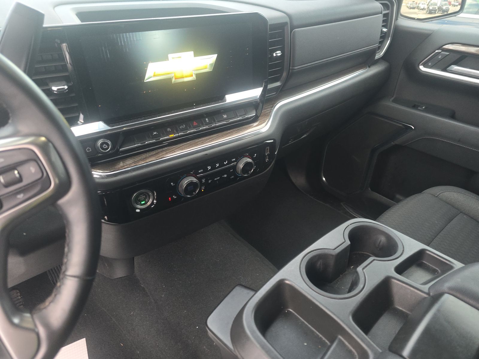 2023 Chevrolet Silverado 1500 LT AWD