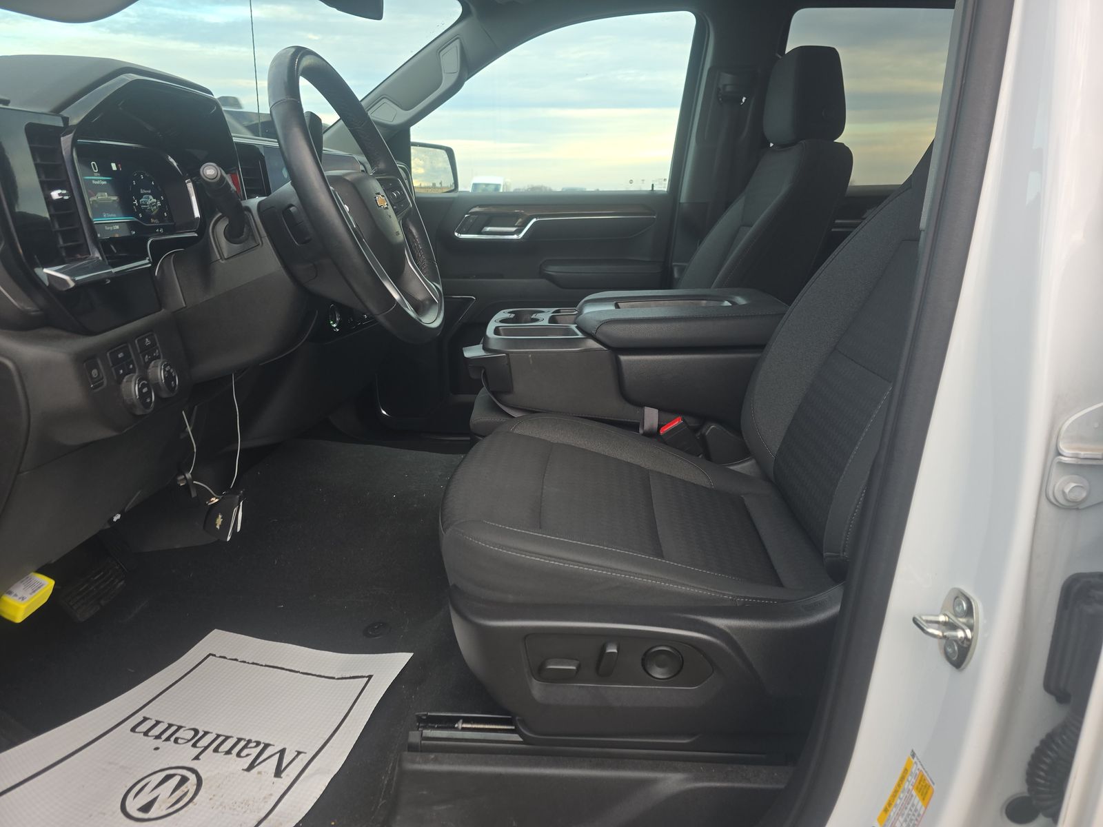 2023 Chevrolet Silverado 1500 LT AWD