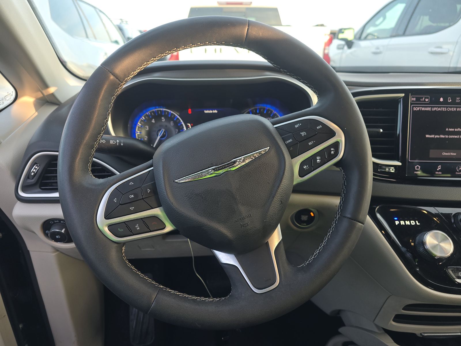 2023 Chrysler Pacifica Touring L FWD