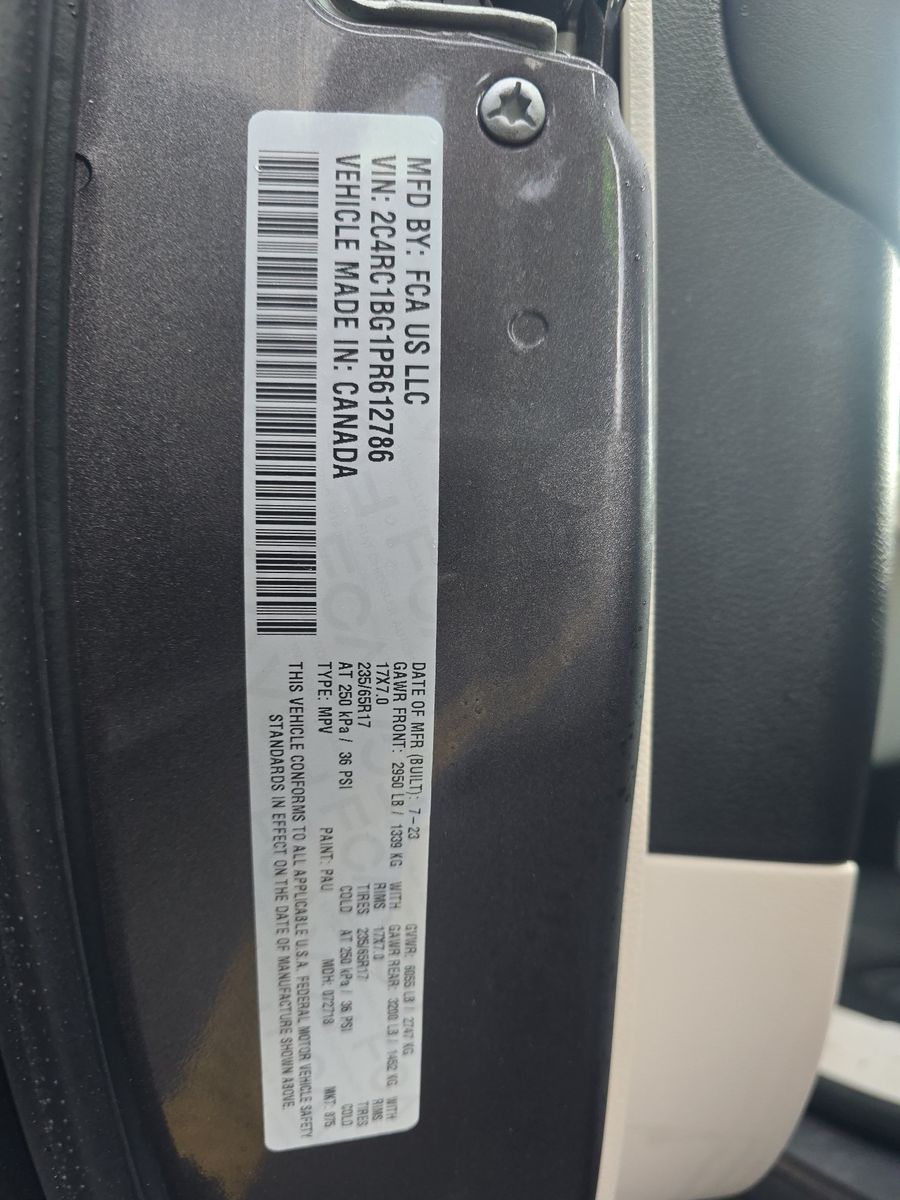 2023 Chrysler Pacifica Touring L FWD