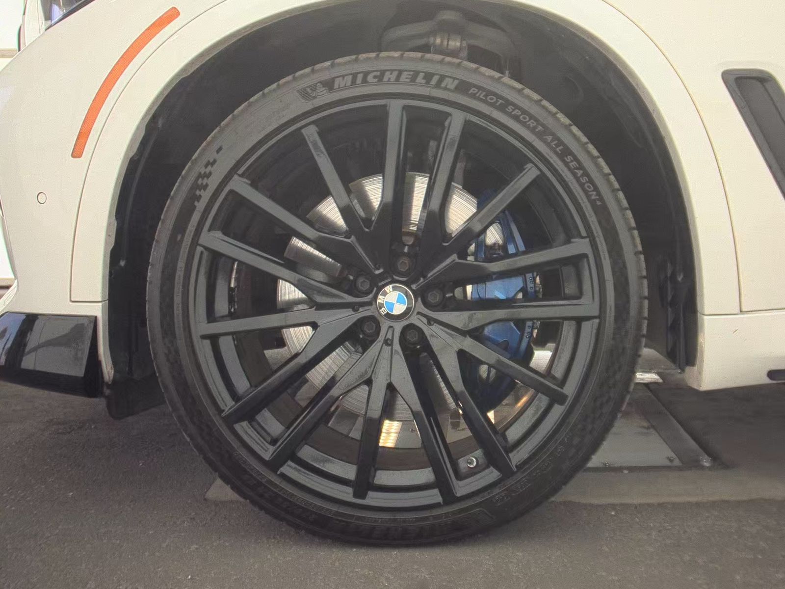 2021 BMW X5 M50i AWD
