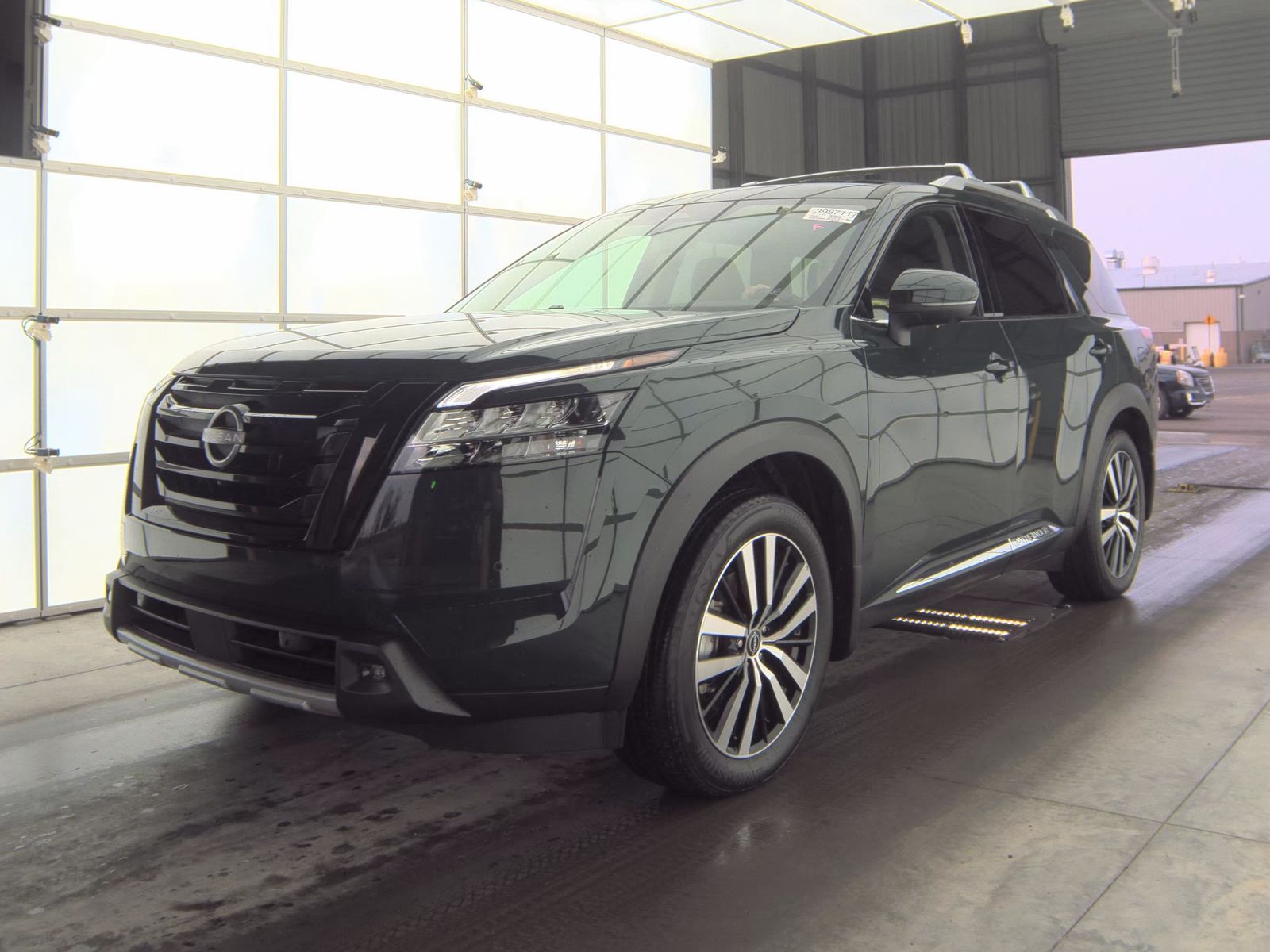 2024 Nissan Pathfinder Platinum FWD