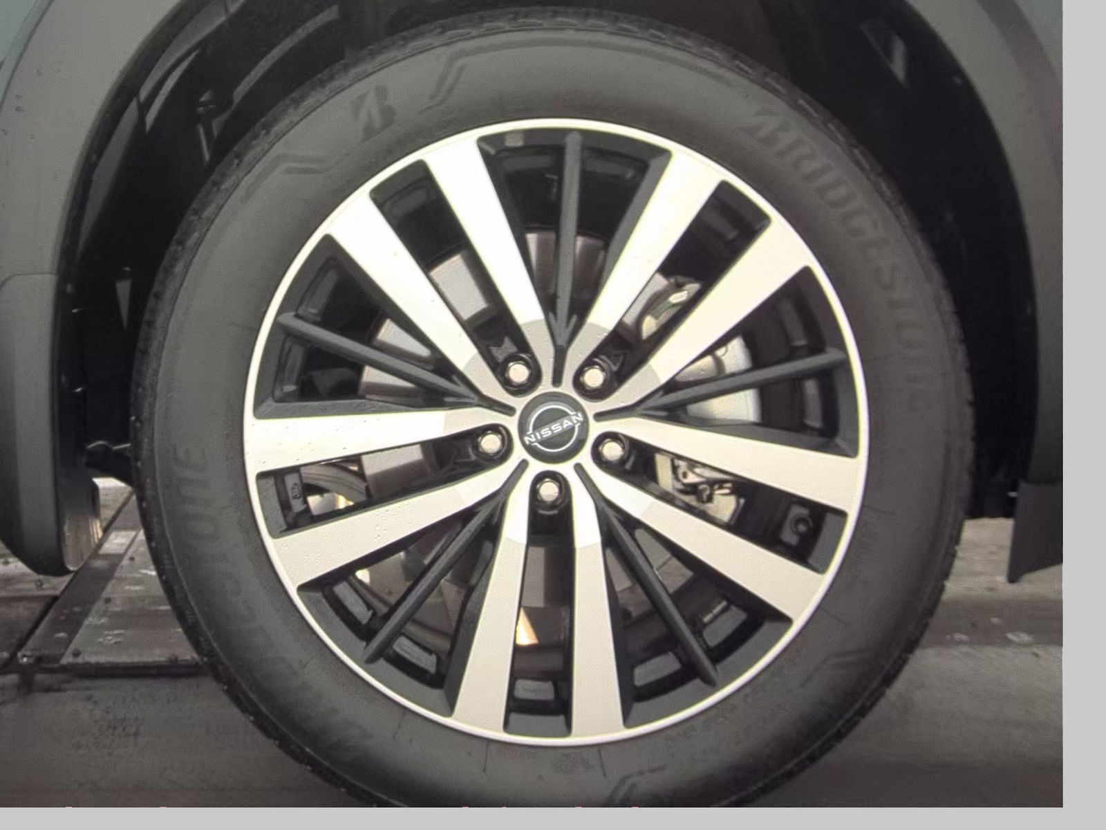 2024 Nissan Pathfinder Platinum FWD