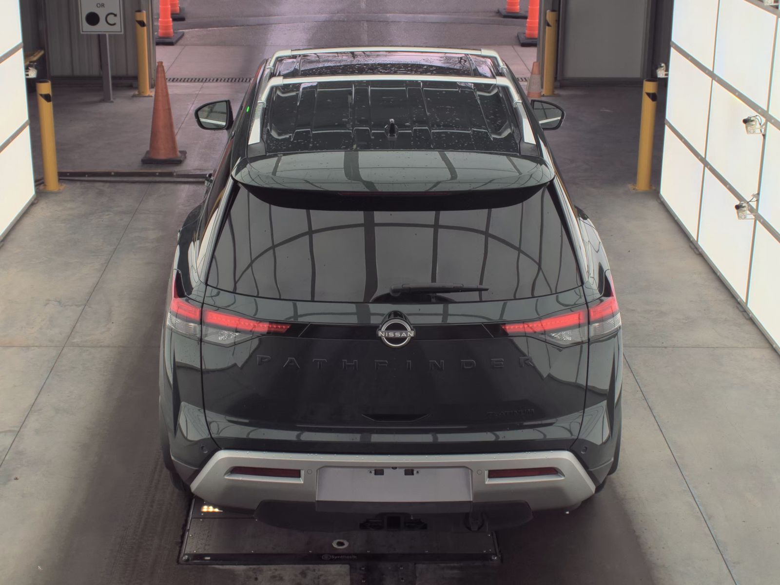 2024 Nissan Pathfinder Platinum FWD