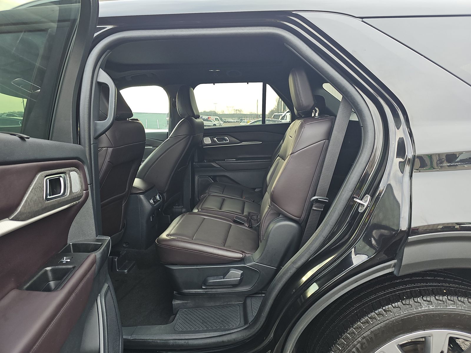 2025 Ford Explorer Platinum AWD