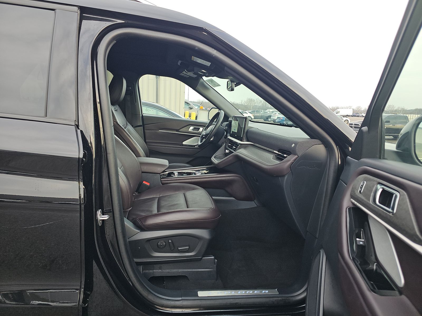 2025 Ford Explorer Platinum AWD