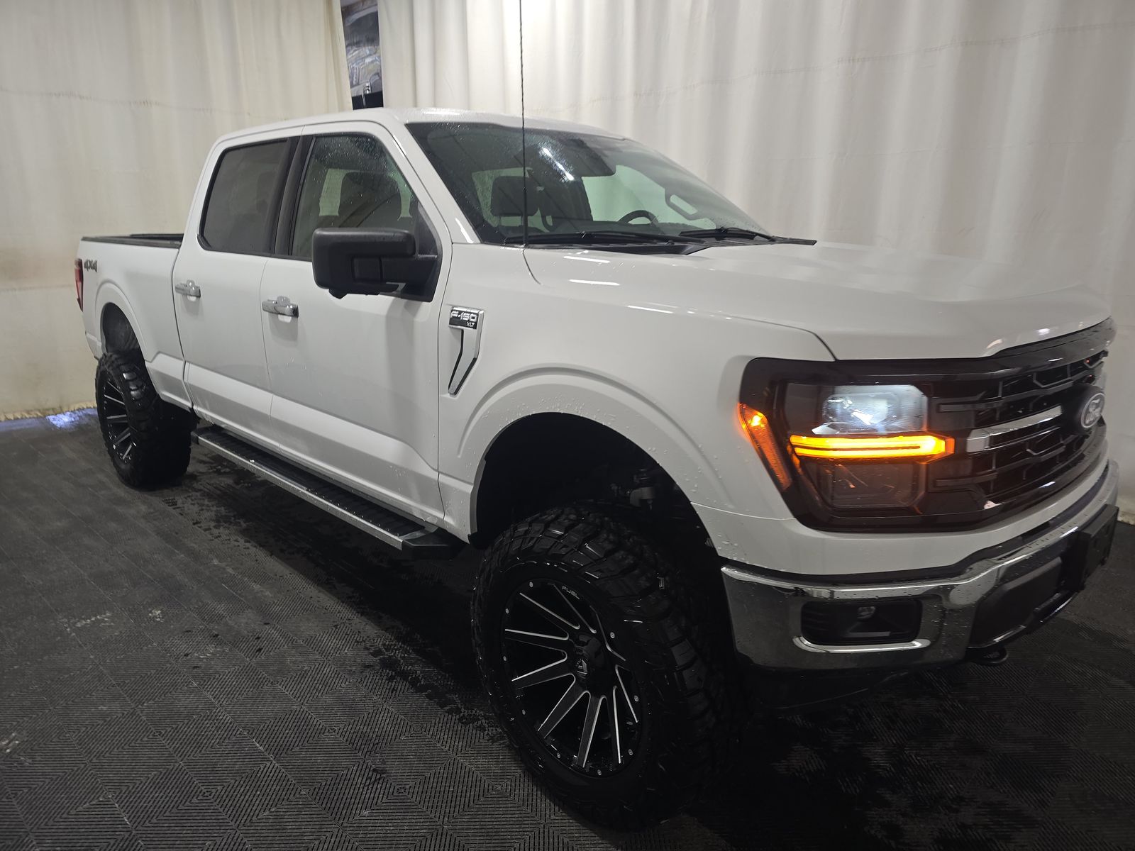 2024 Ford F-150 XLT AWD
