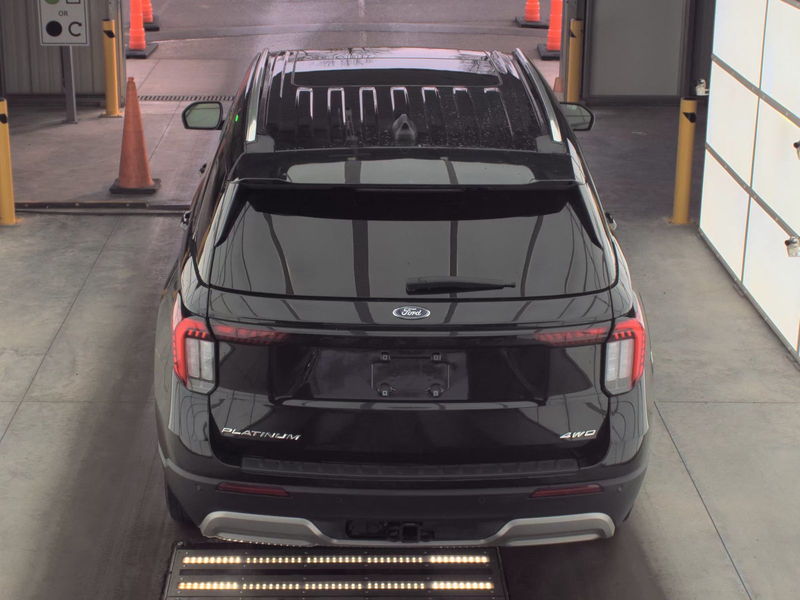 2025 Ford Explorer Platinum AWD