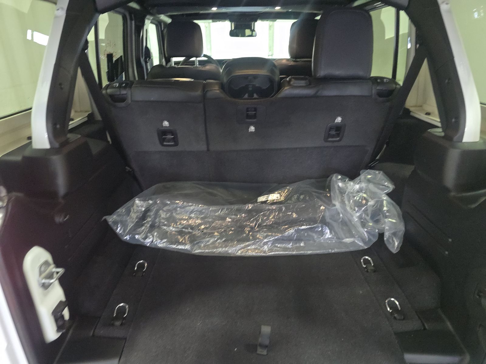 2025 Jeep Wrangler Sahara AWD