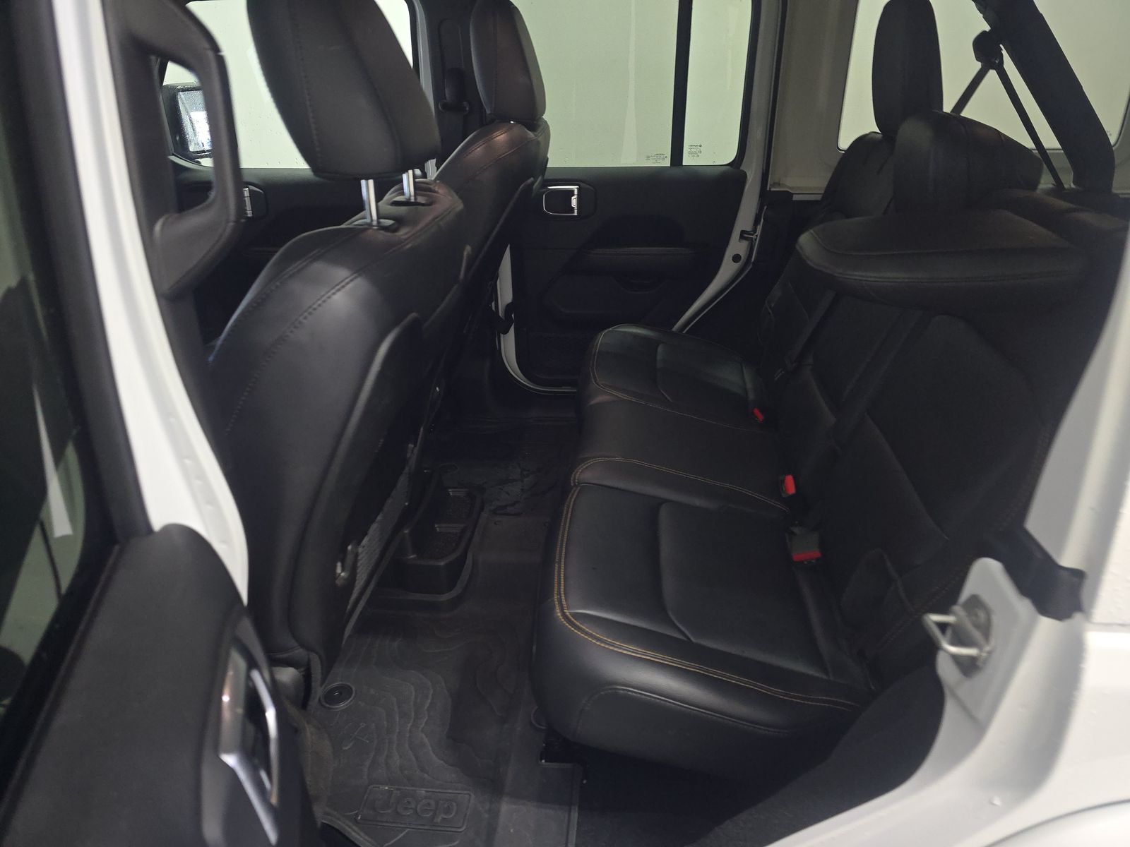 2025 Jeep Wrangler Sahara AWD