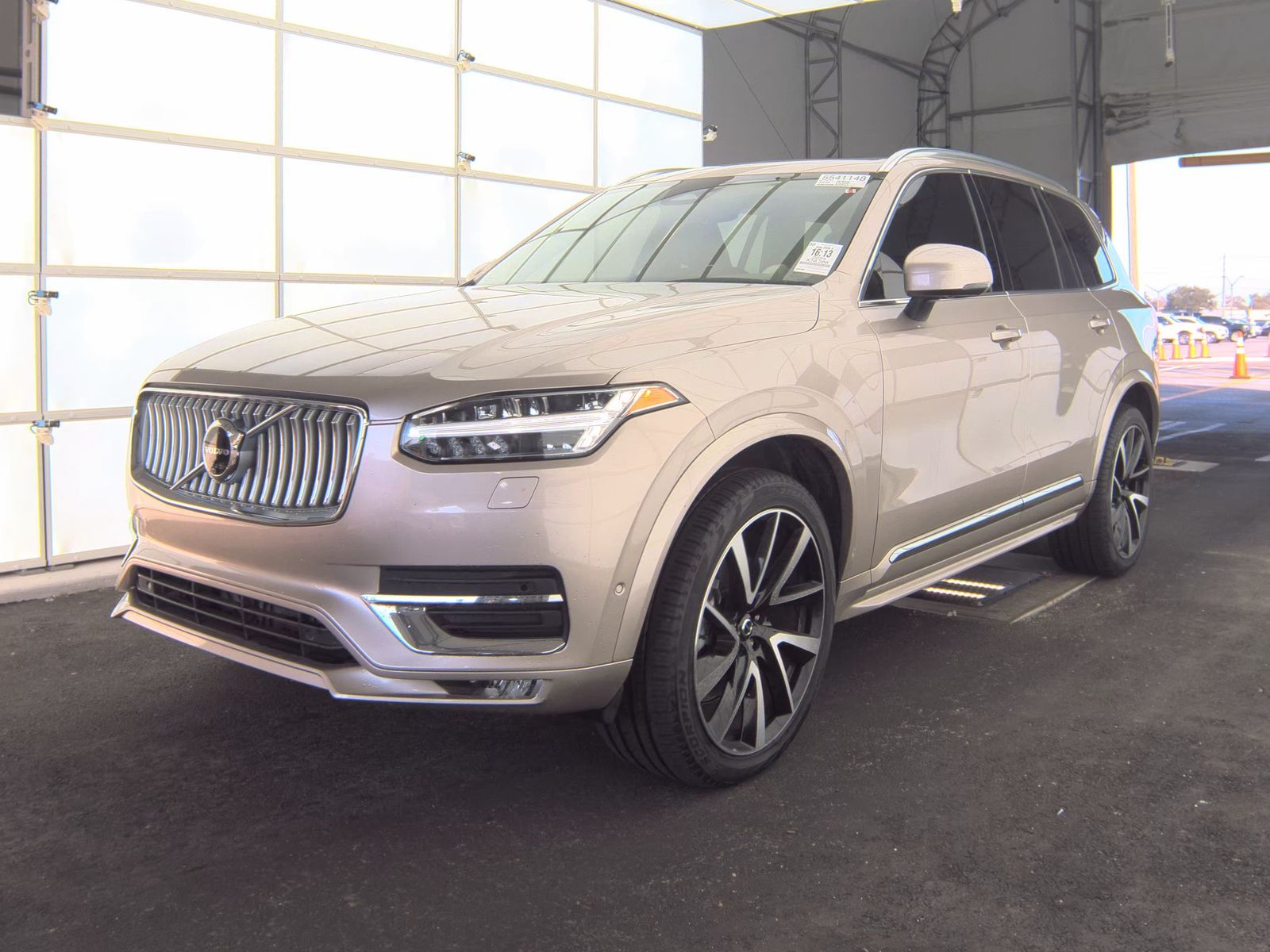2024 Volvo XC90 B5 Plus AWD