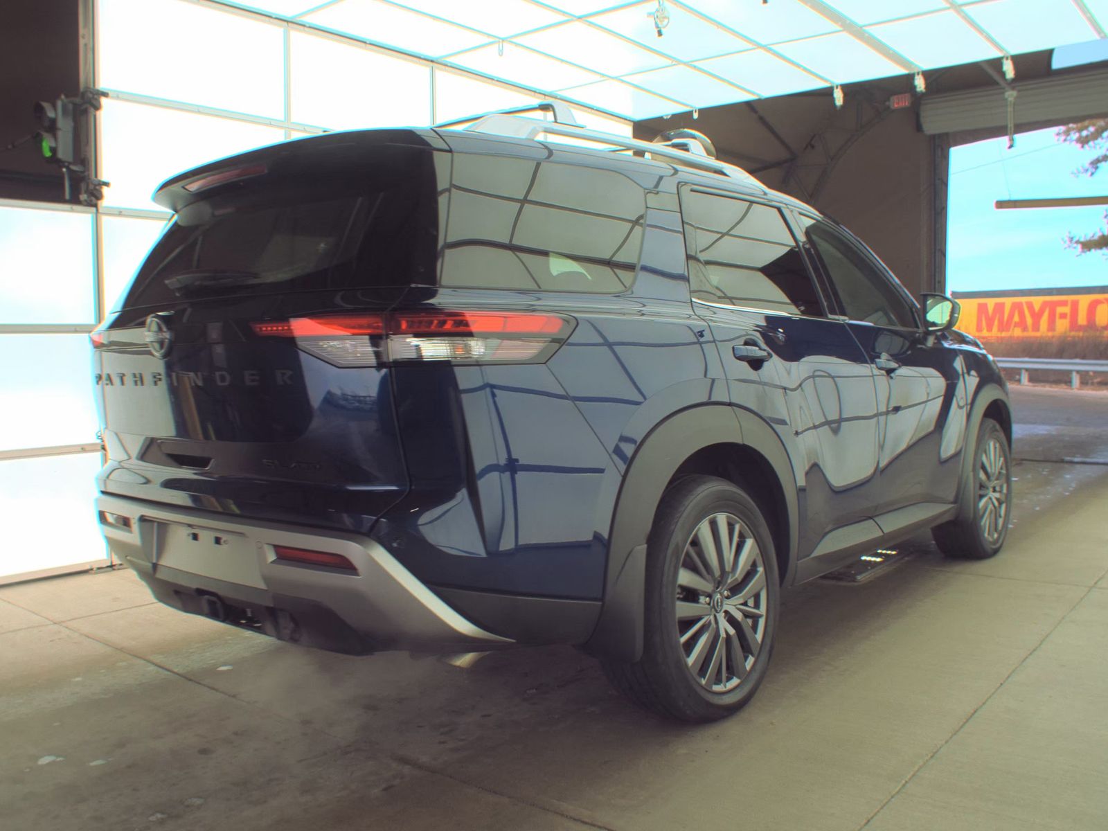 2023 Nissan Pathfinder SL AWD