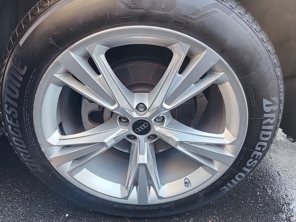 2022 Audi Q8 Premium Plus AWD