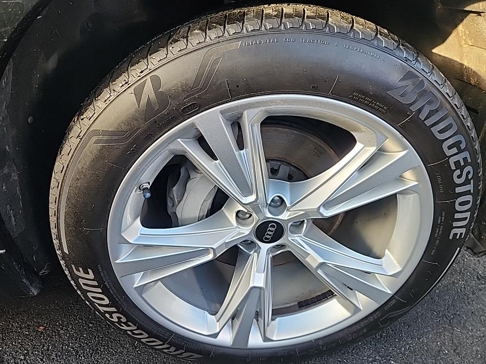 2022 Audi Q8 Premium Plus AWD