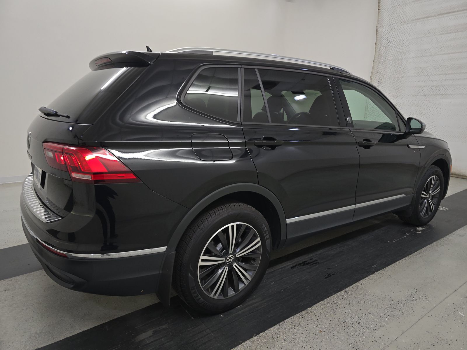 2024 Volkswagen Tiguan 2.0T Wolfsburg Edition FWD