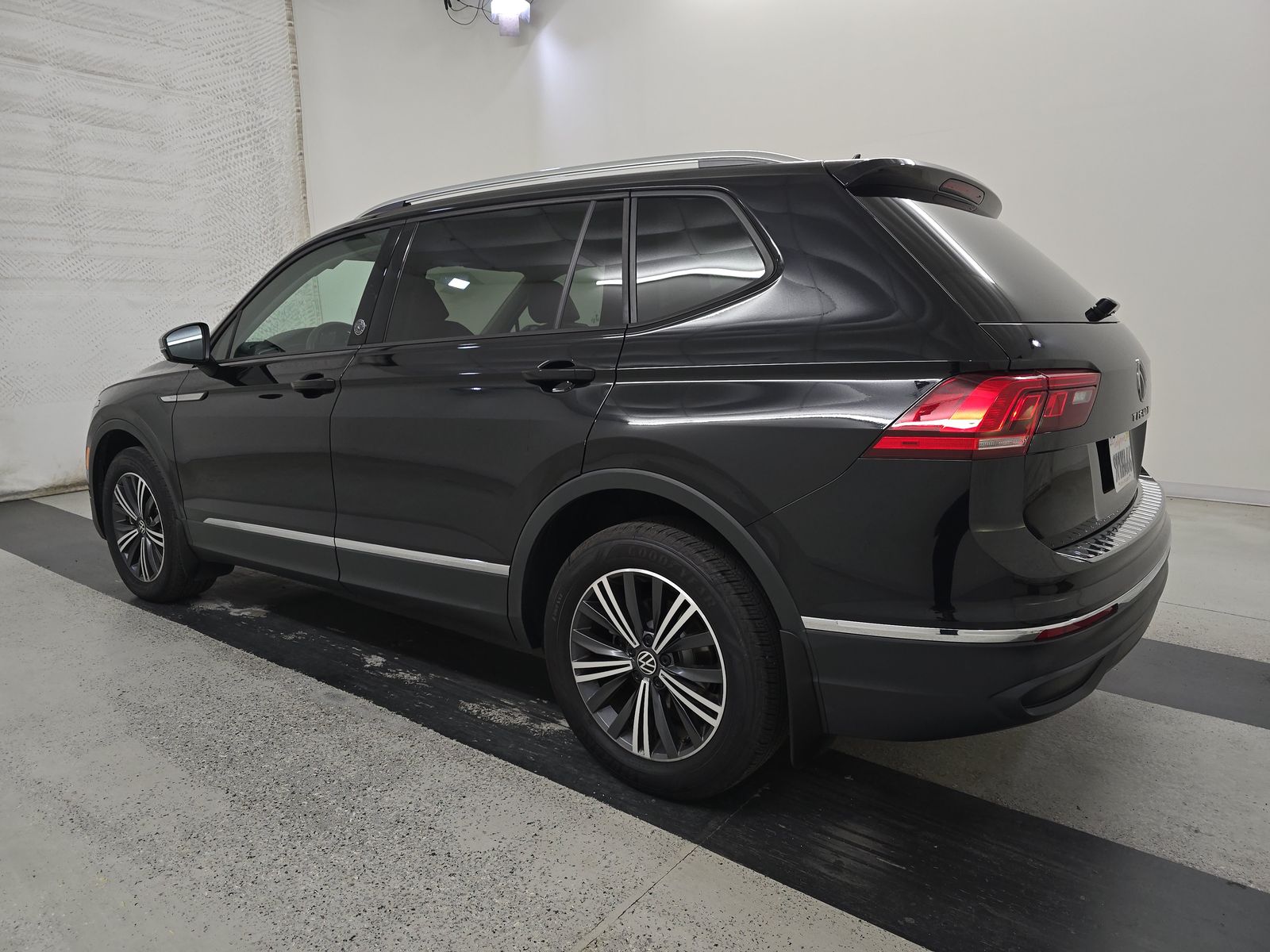 2024 Volkswagen Tiguan 2.0T Wolfsburg Edition FWD