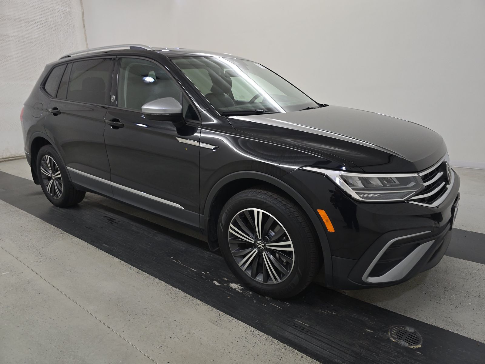 2024 Volkswagen Tiguan 2.0T Wolfsburg Edition FWD