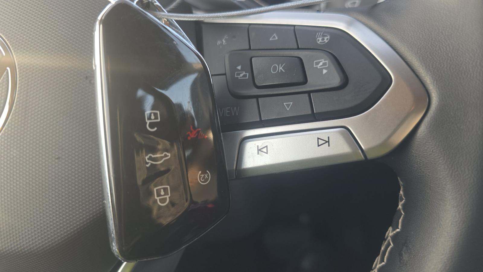 2025 Volkswagen Atlas 2.0T SE AWD