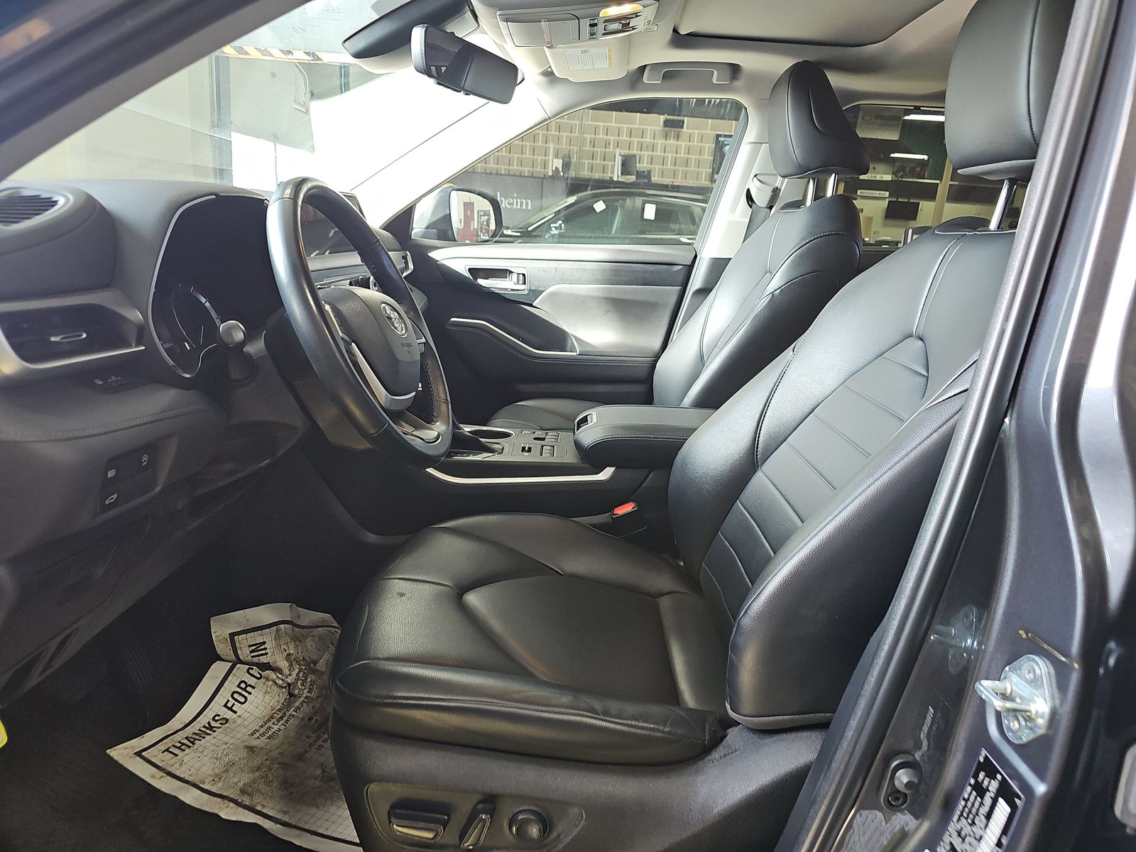 2023 Toyota Highlander XLE AWD