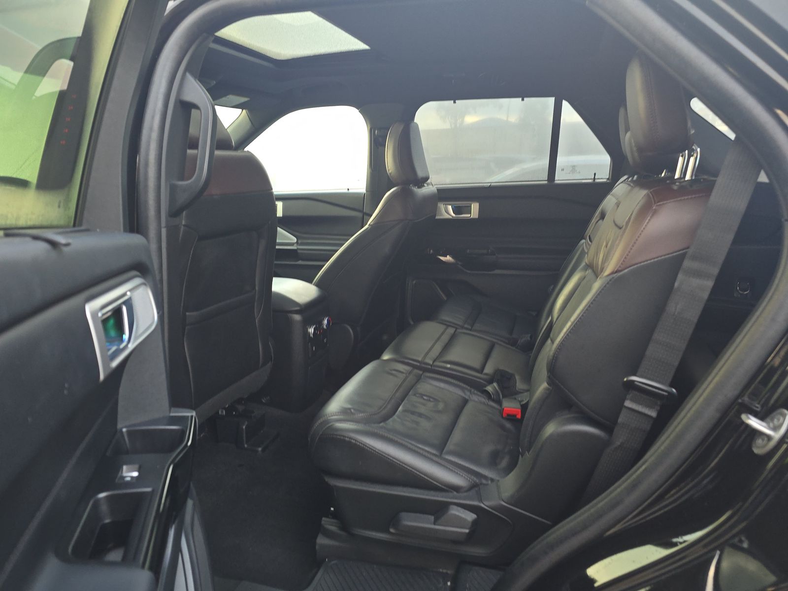 2023 Ford Explorer Hybrid Platinum AWD