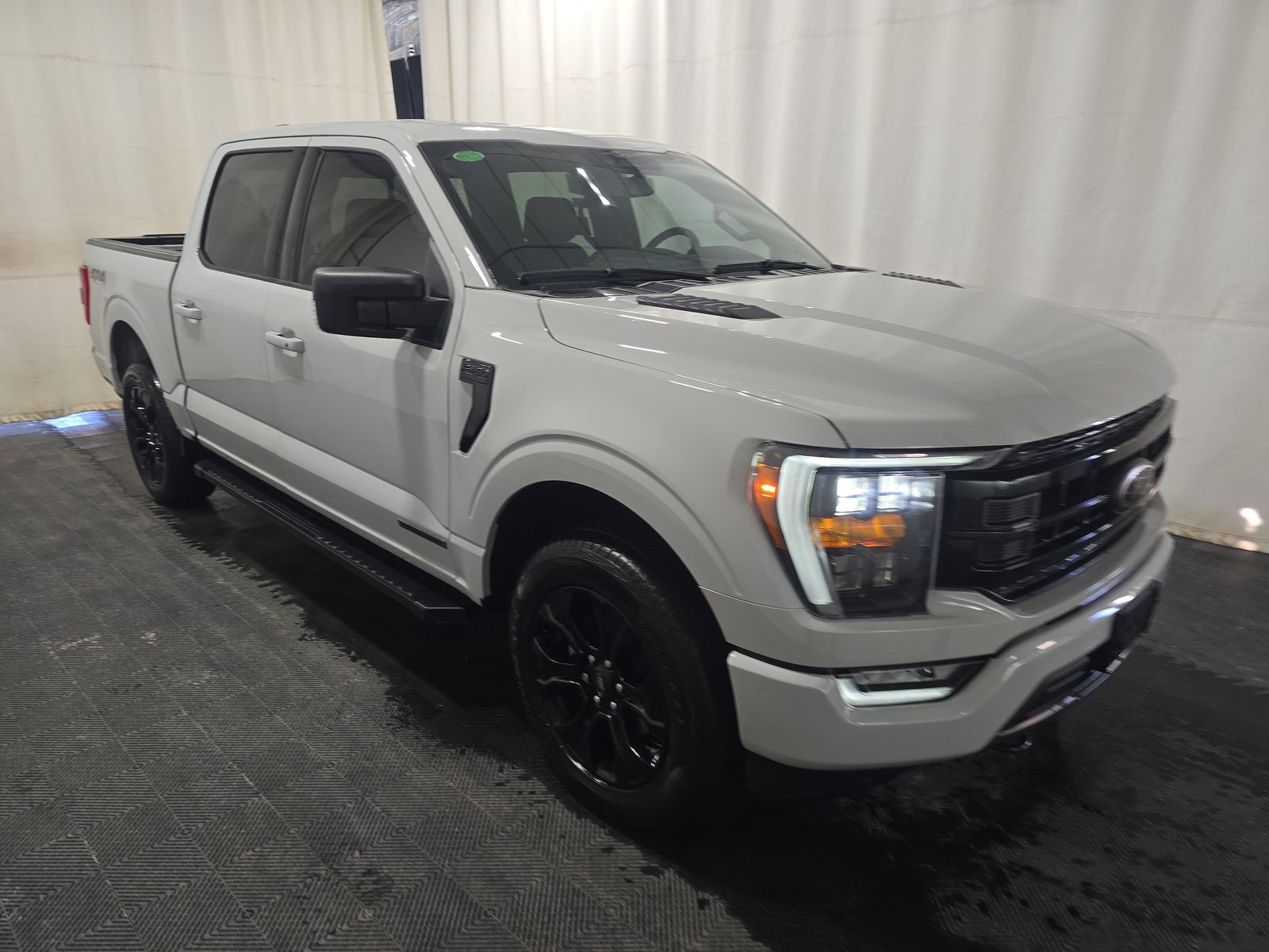 2023 Ford F-150 Hybrid XLT AWD
