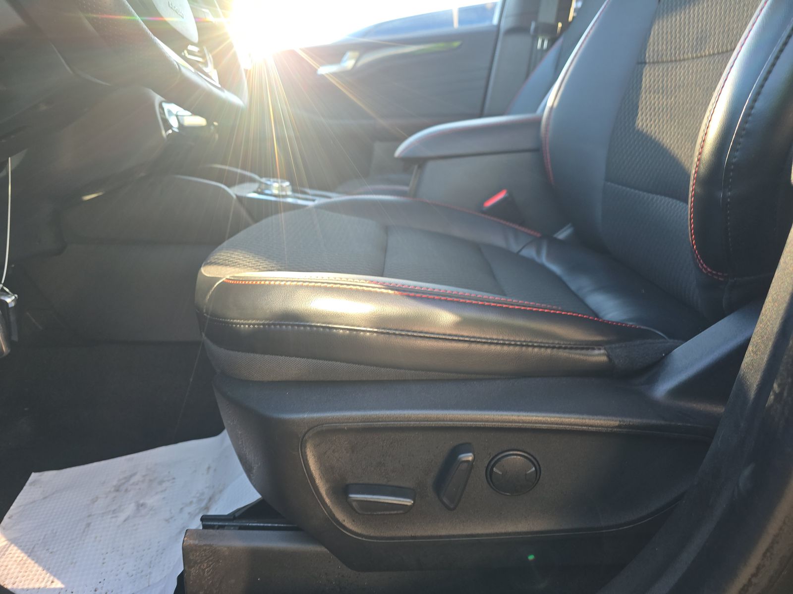 2023 Ford Escape ST-Line Select AWD