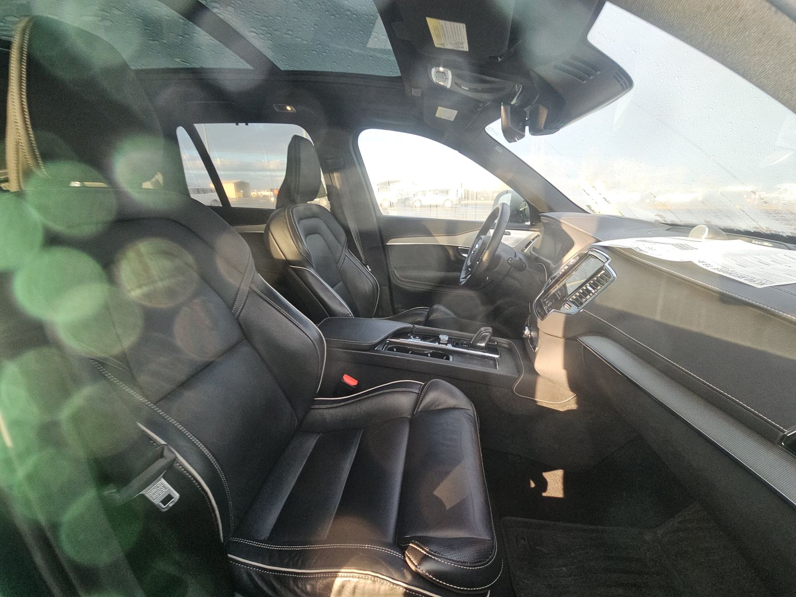 2022 Volvo XC90 Recharge T8 R-Design AWD