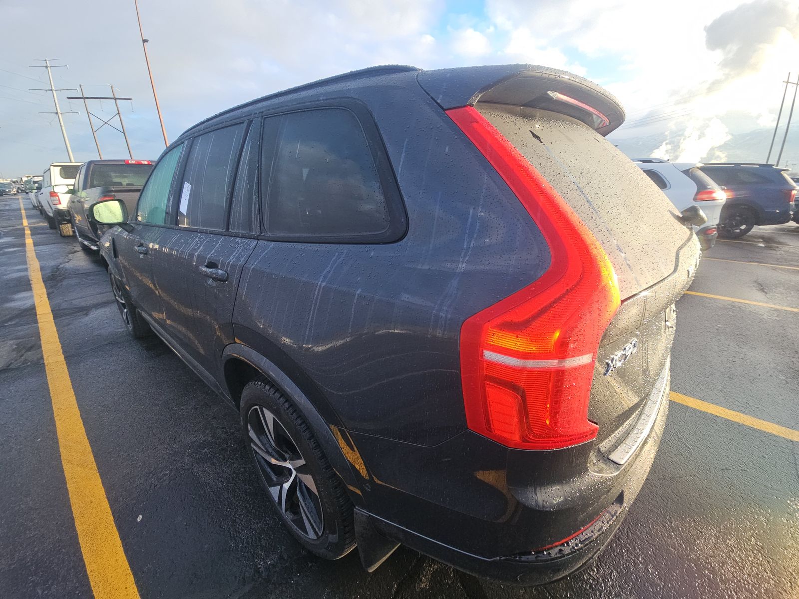 2022 Volvo XC90 Recharge T8 R-Design AWD