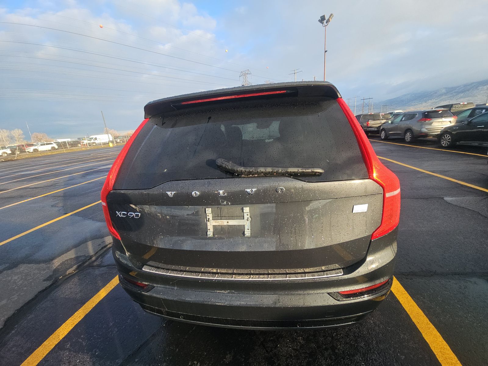 2022 Volvo XC90 Recharge T8 R-Design AWD