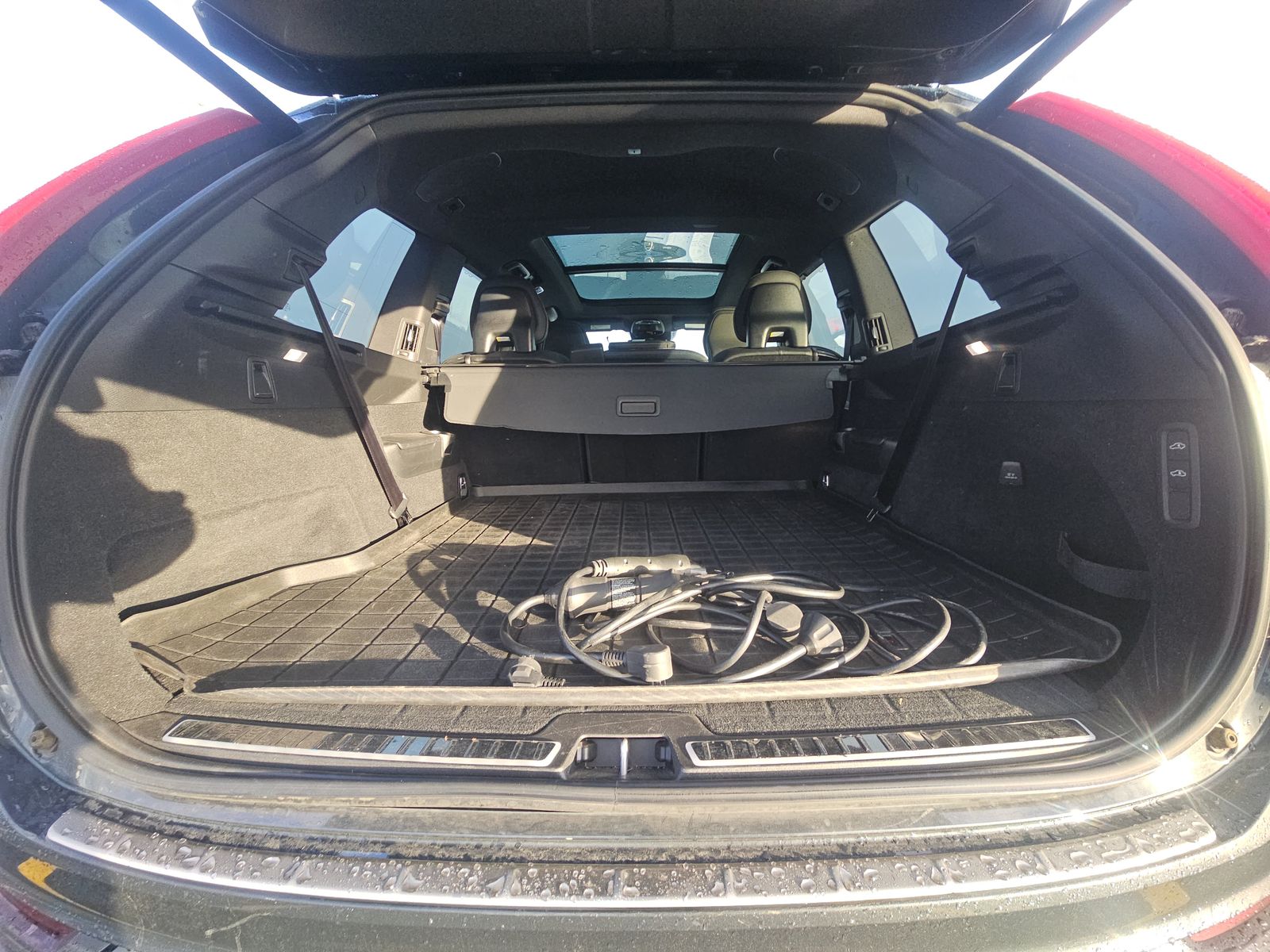 2022 Volvo XC90 Recharge T8 R-Design AWD