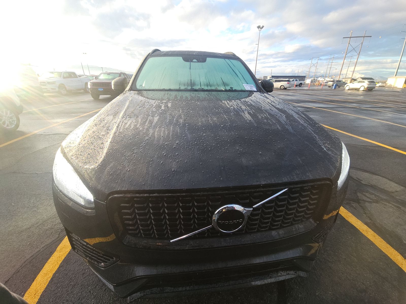 2022 Volvo XC90 Recharge T8 R-Design AWD