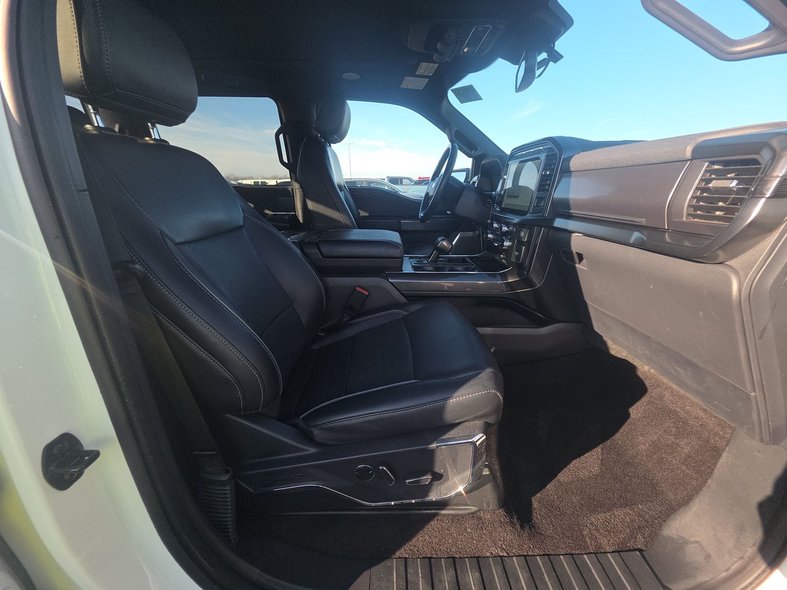 2023 Ford F-150 Hybrid Lariat AWD