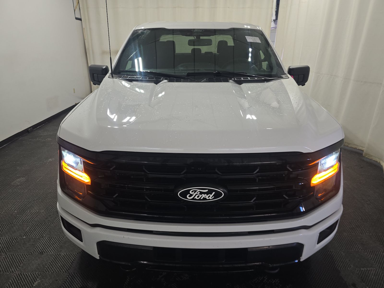 2024 Ford F-150 XLT AWD
