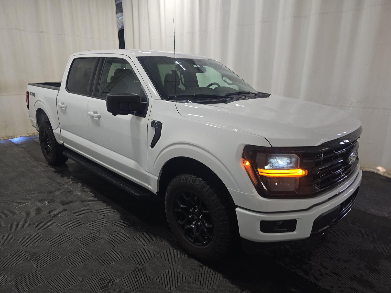 2024 Ford F-150 XLT AWD