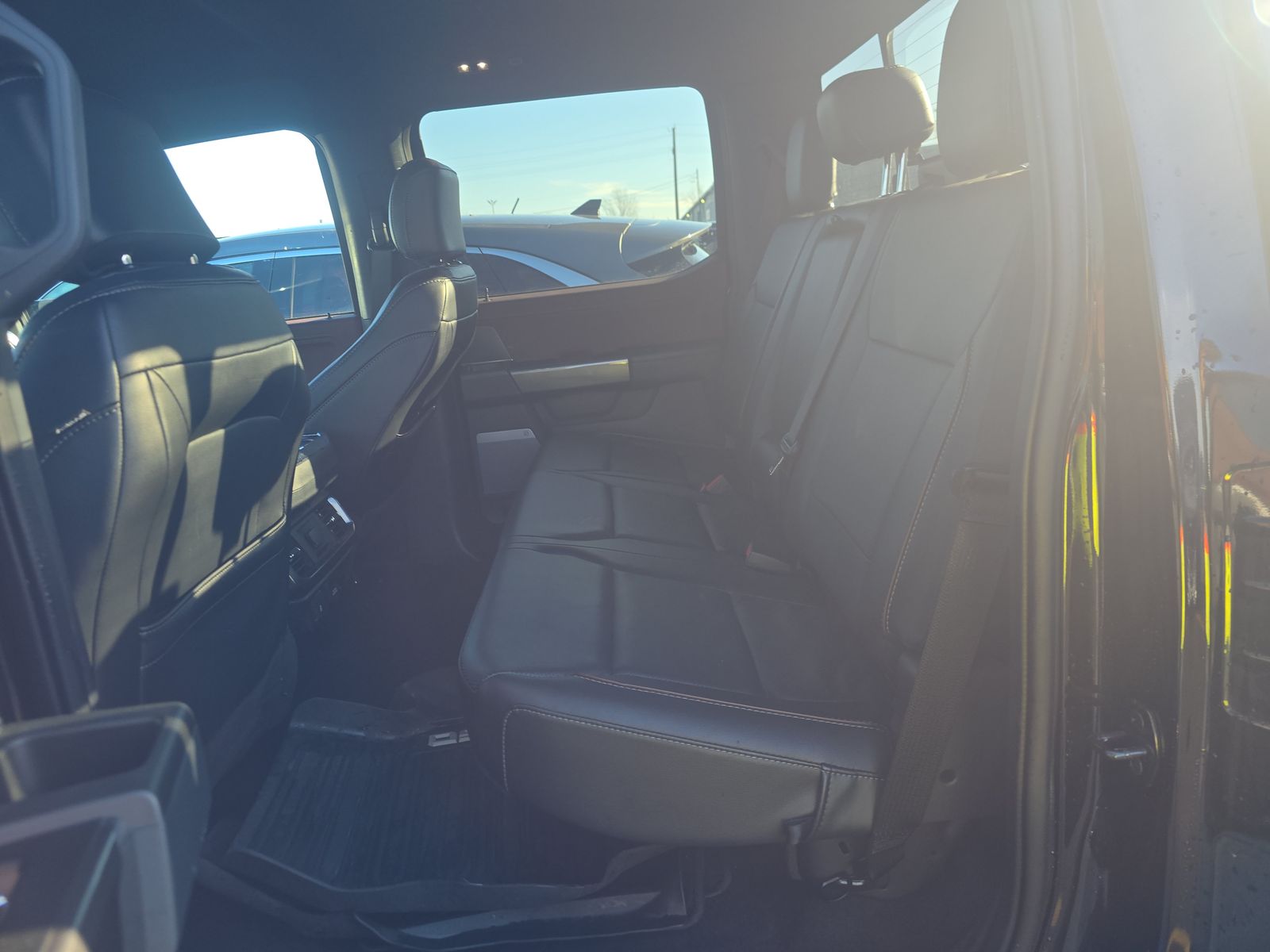 2023 Ford F-150 Lariat AWD