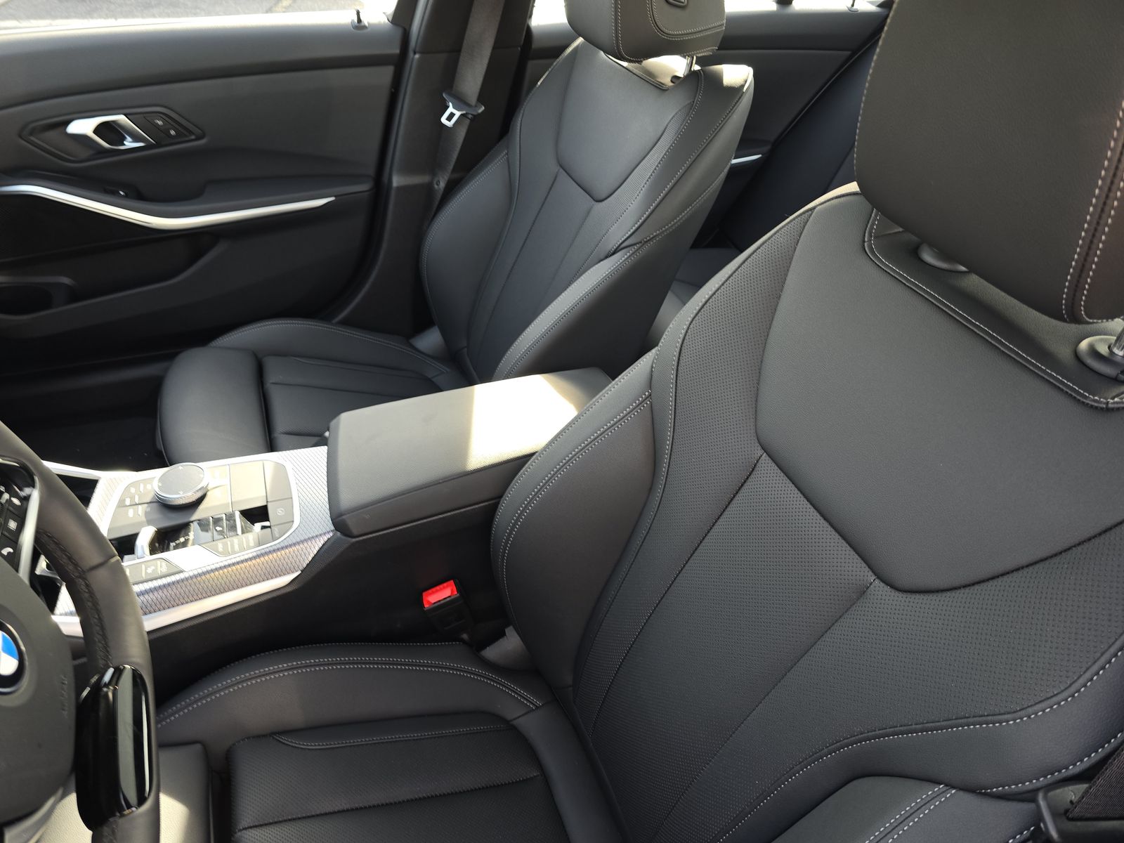 2025 BMW 3 Series 330i xDrive AWD